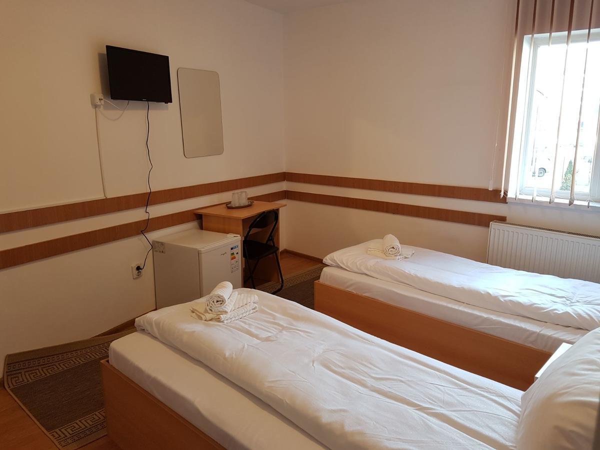 شقة Piete Targuri Si Oboare Făgăraş المظهر الخارجي الصورة